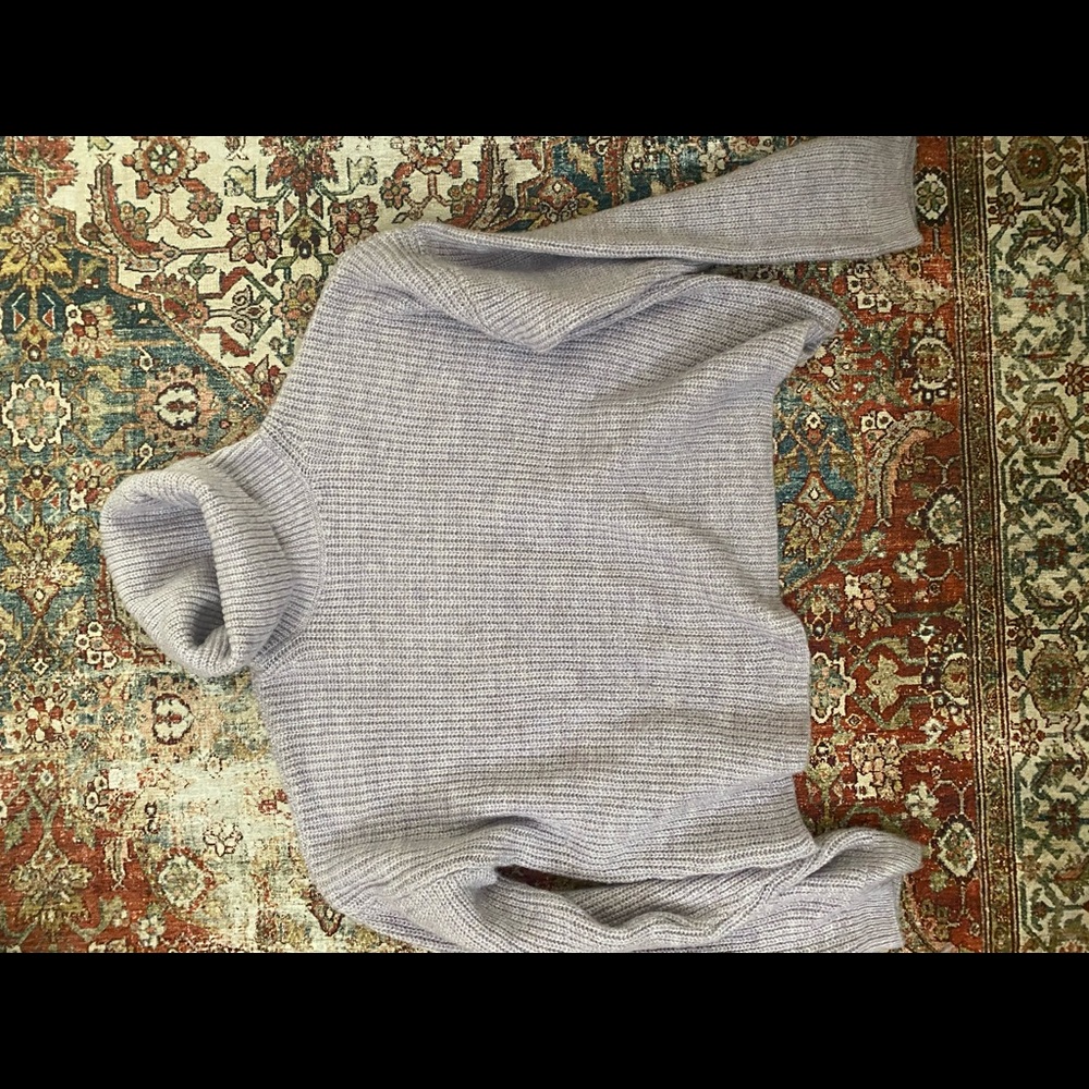 Light lavender cropped turtleneck sweater - Picture 2 of 4